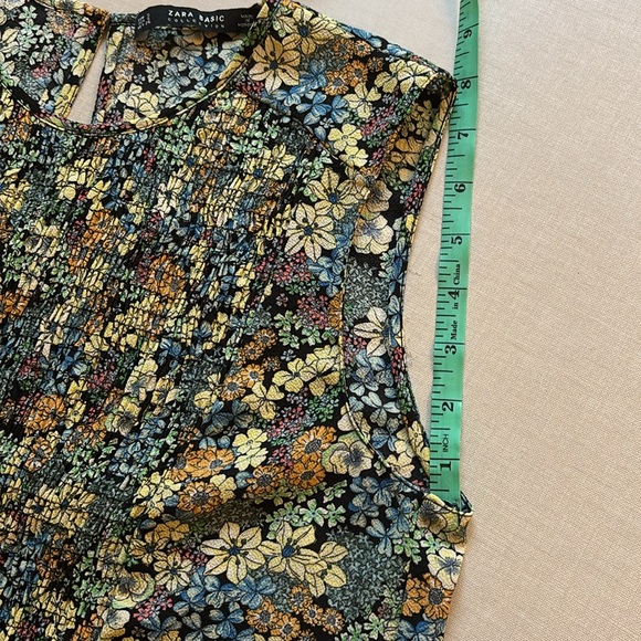 Zara Sleeveless Floral Print Blouse - Small - Picture 11 of 11